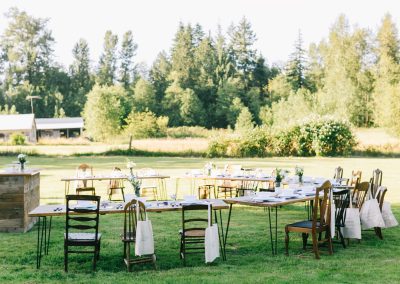 outdoor-party-farmhouse-tables